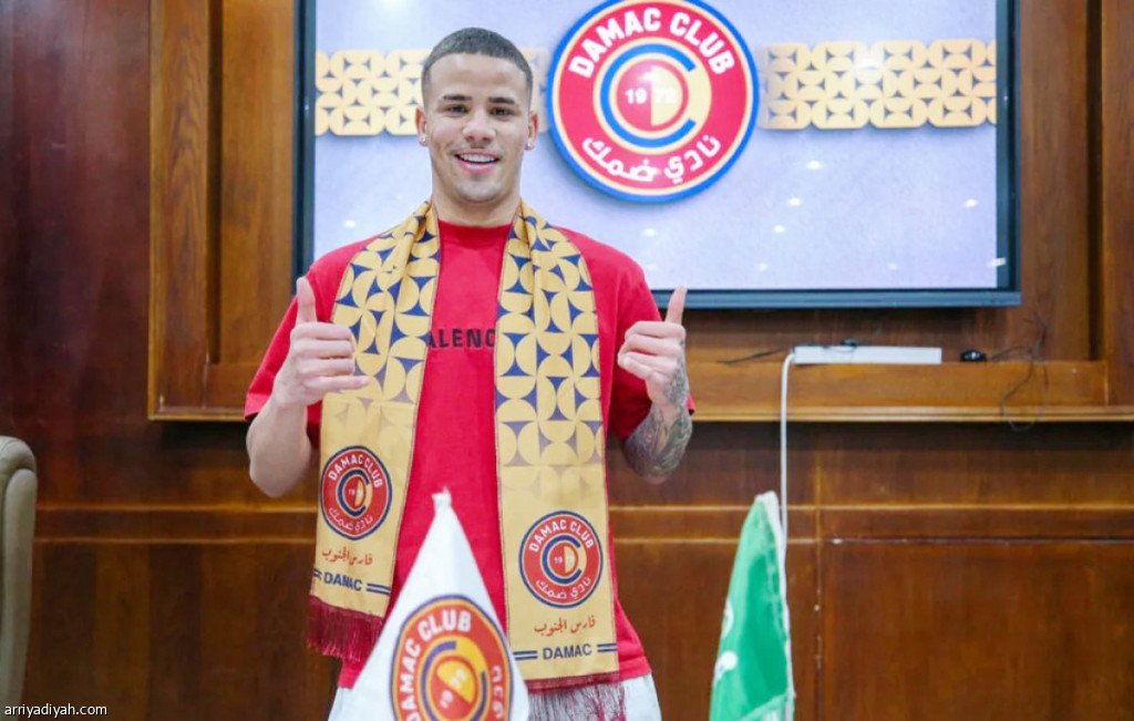 من هو إيريلسون، مهاجم ضمك الجديد؟