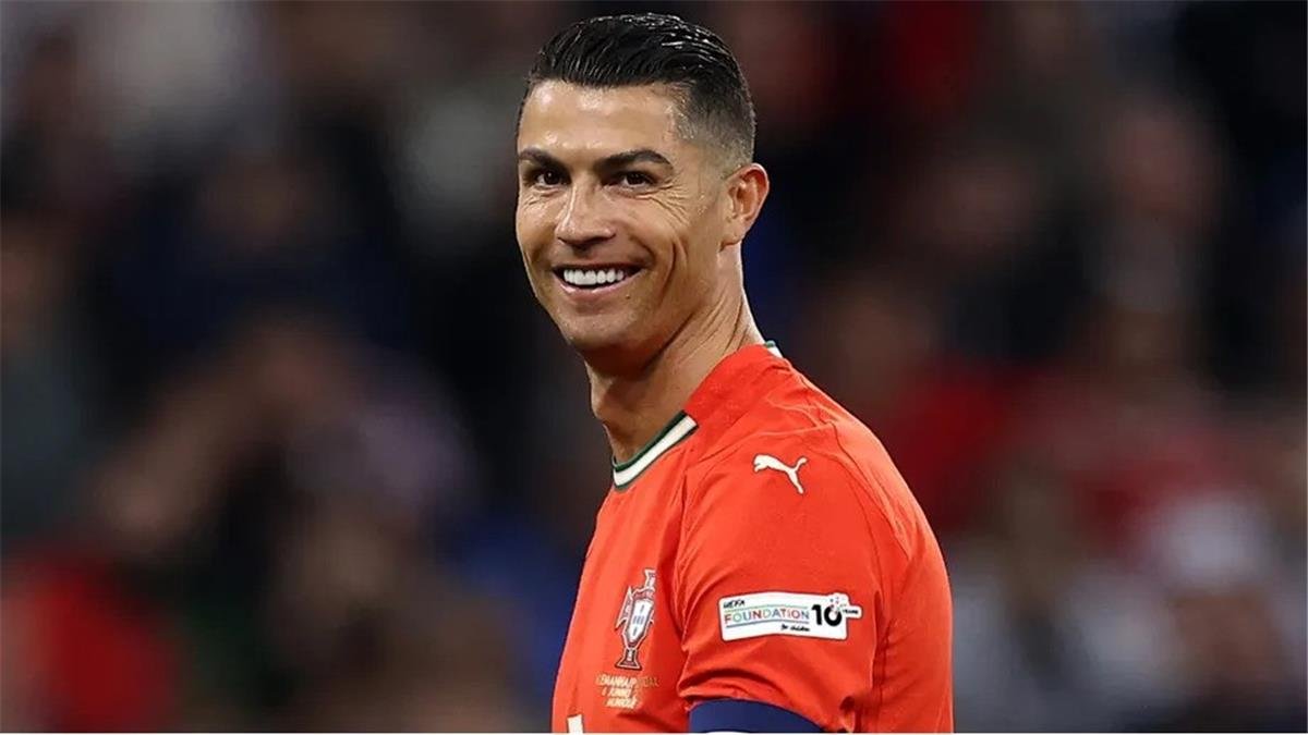 زواج نجمة Stranger Things مايا هوك في نيويورك بحضور ألمع نجوم هوليوود