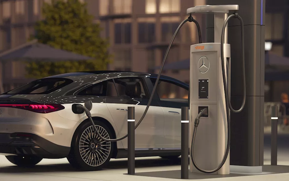 ضبط 12 سيارة مسروقة من ساحة ستيلانتس في ديترويت.. 'سعودي 365' يكشف التفاصيل