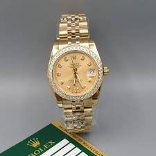 بريق الألماس وسحر الوقت: أبرز الساعات الفاخرة التي زينت معاصم نجوم الأوسكار 2026